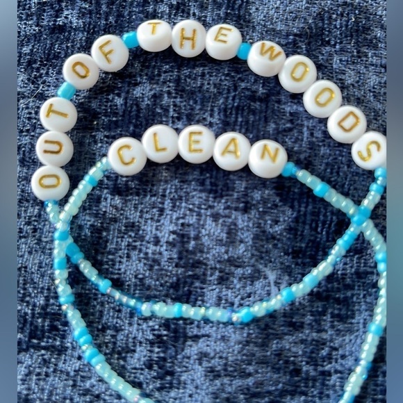 Taylor Swift 10/13 Movie Special. 10 Friendship Bracelets for $13. Bestseller. - Picture 2 of 16